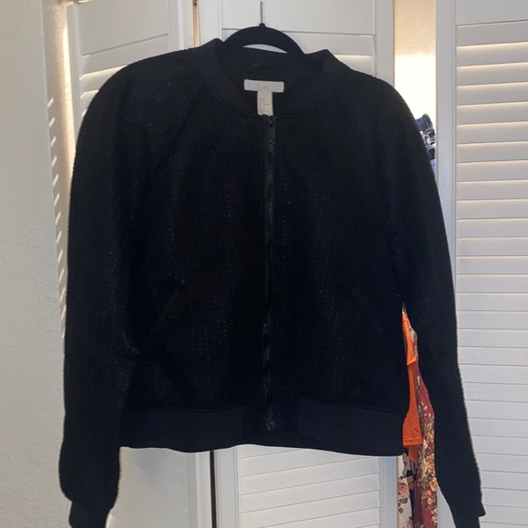 Cute and comfortable H&M bomber jacket. - Picture 1 of 6